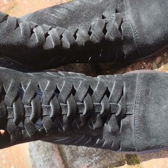 🦋🏵️🦋Free People Suede Booties - Picture 3 of 12